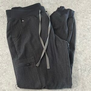 Figs Zamora Jogger Scrub Pants - women’s medium - graphite